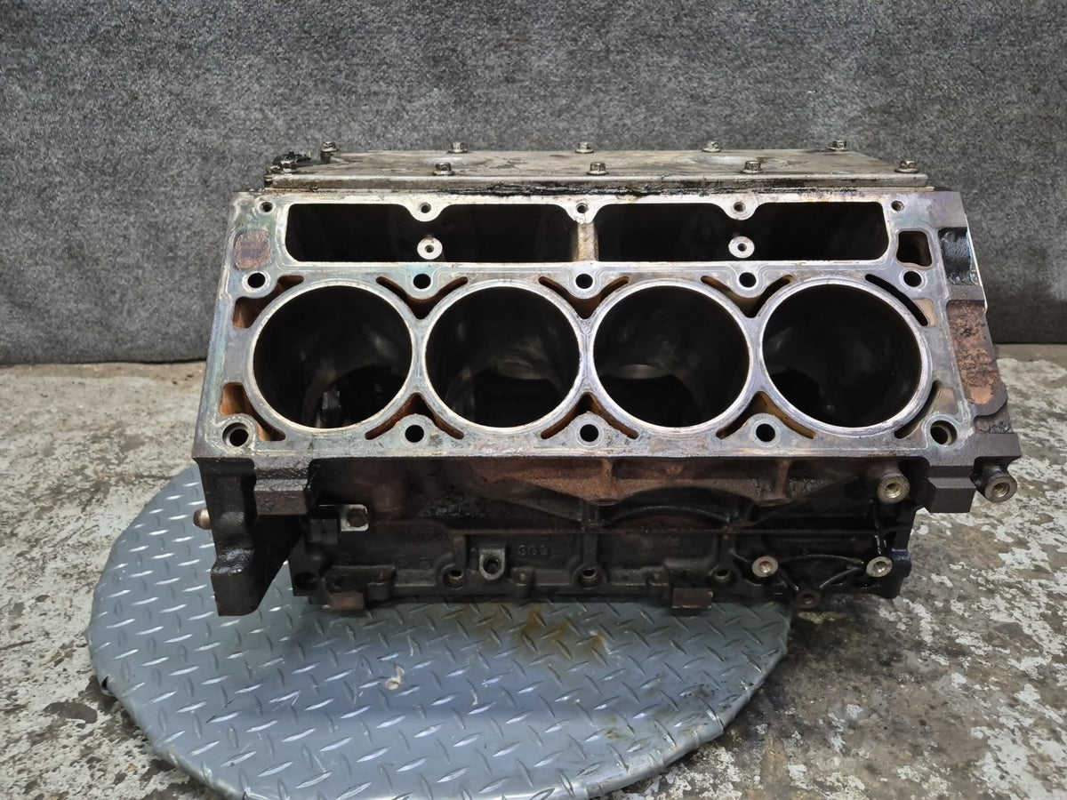 2003-2007 Hummer H2 6.0L LQ4 Engine Motor Block W/ Oil Stick