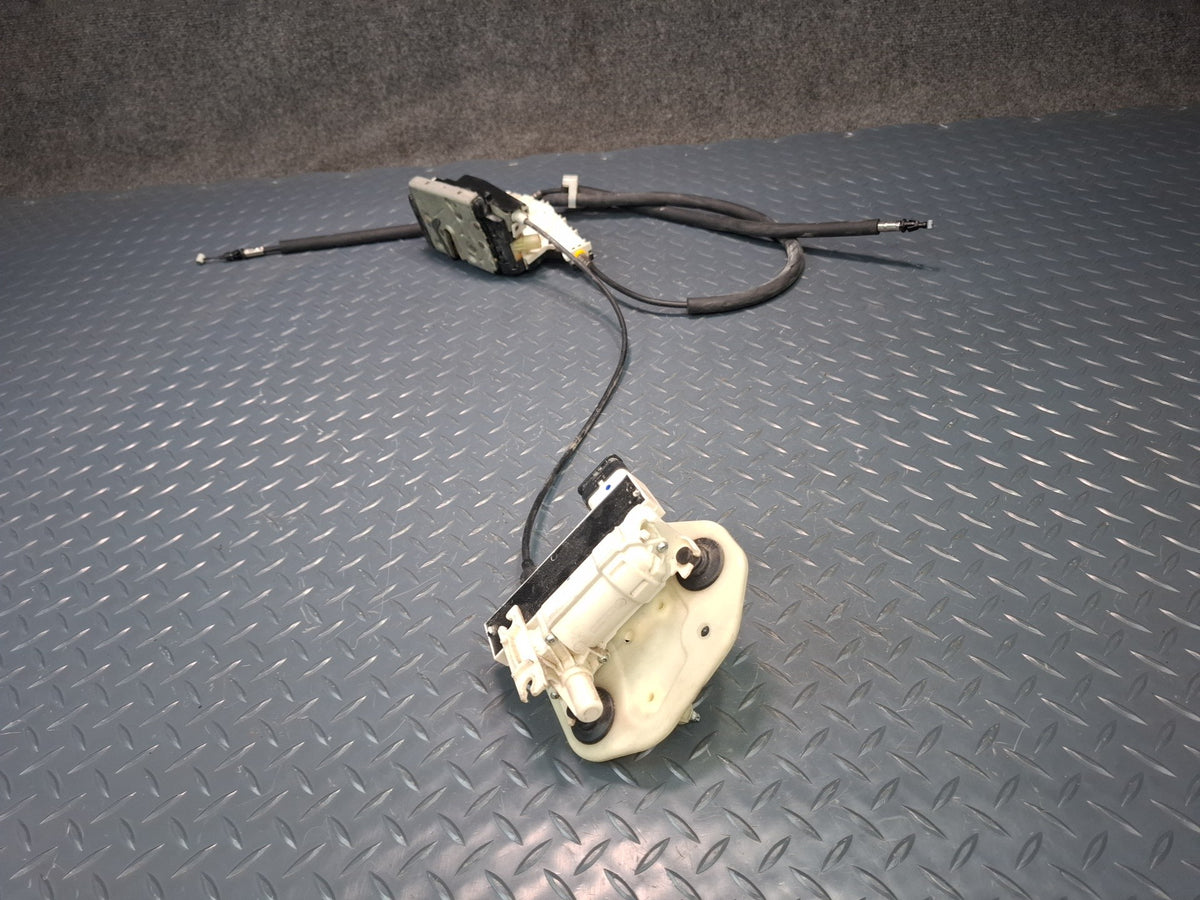 2017-2020 Maserati Levante M161 Front Right Door Lock Latch Actuator Soft Close