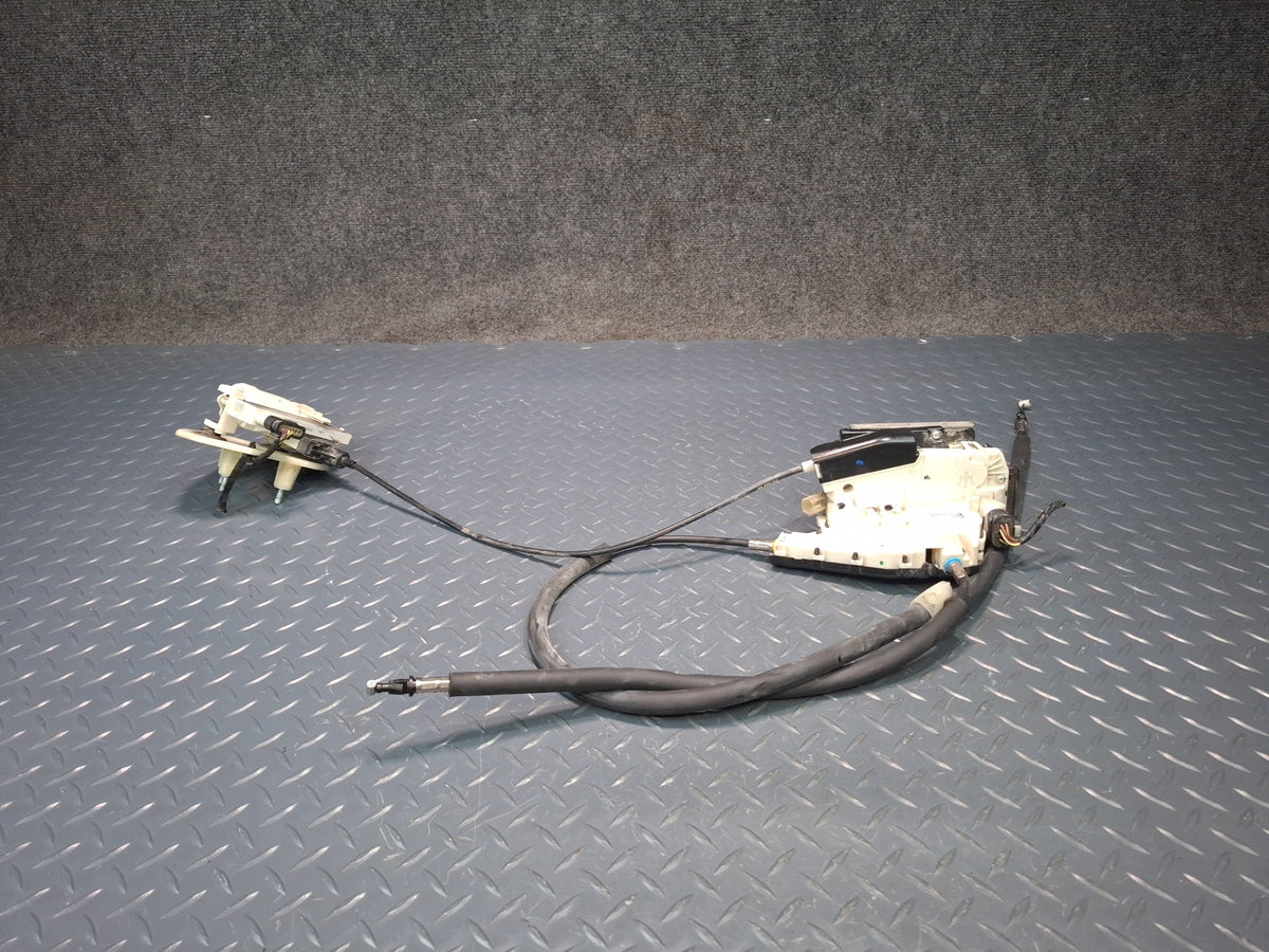 2017-2020 Maserati Levante M161 Front Right Door Lock Latch Actuator Soft Close