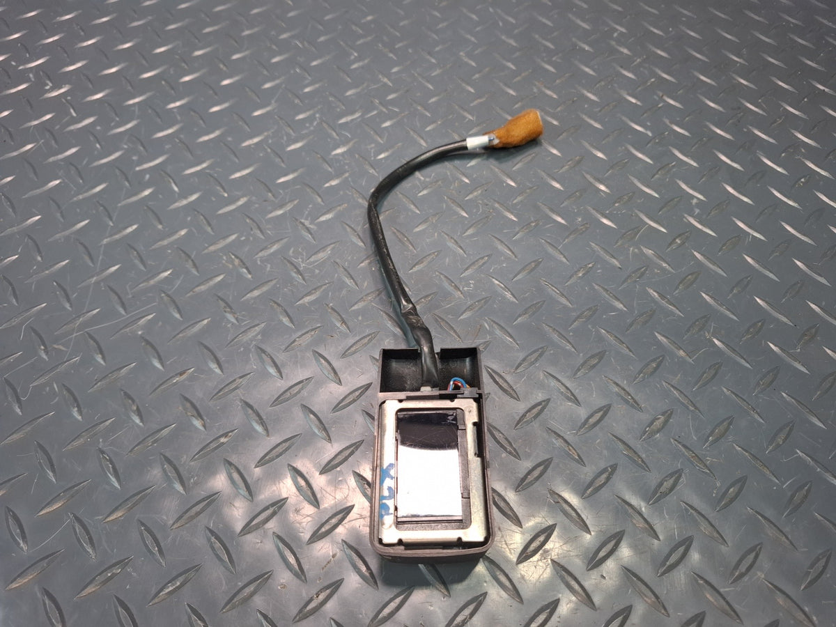 2003-2007 Lexus UZJ100L LX470 Windshield Rain Sensor