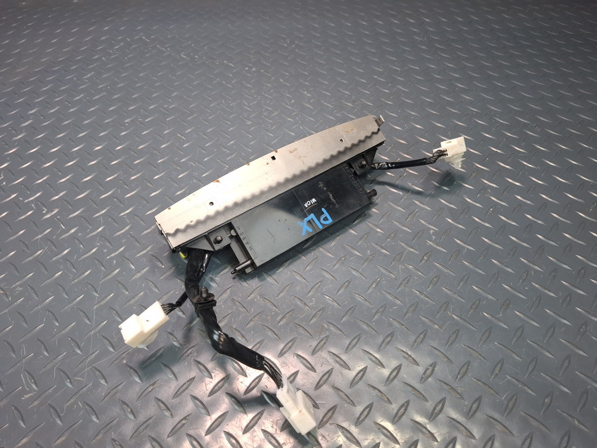 2003-2007 Lexus UZJ100L LX470 Rear Temperature Climate Control Panel 55912-60180