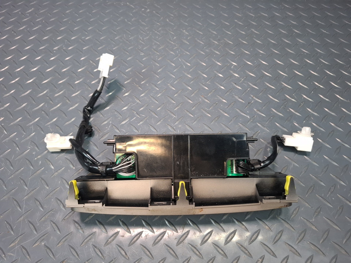 2003-2007 Lexus UZJ100L LX470 Rear Temperature Climate Control Panel 55912-60180