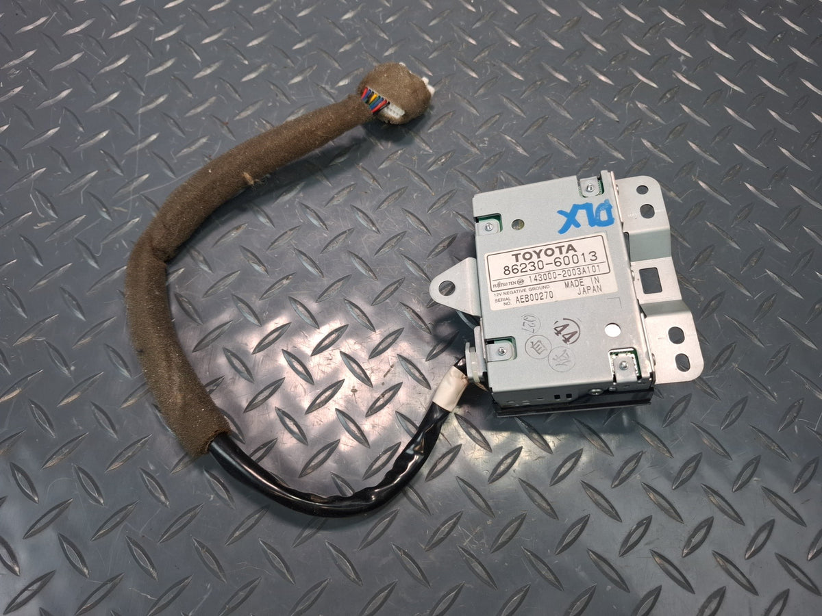 2005-2007 Lexus UZJ100L LX470 Rear Radio Control Switch Panel 86230-60013