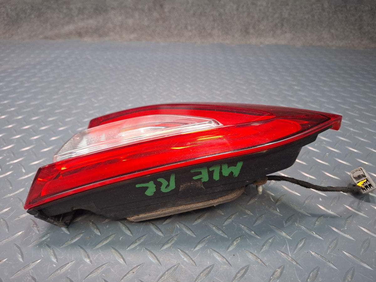 2017-2020 Maserati Levante M161 Rear Right Inner Trunk Tail Light Lamp 670106834