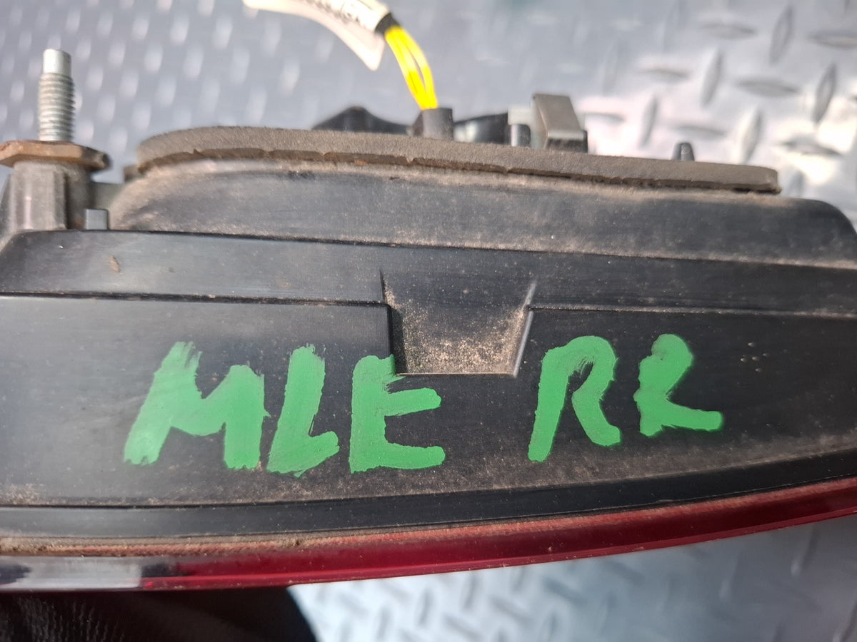2017-2020 Maserati Levante M161 Rear Right Inner Trunk Tail Light Lamp 670106834
