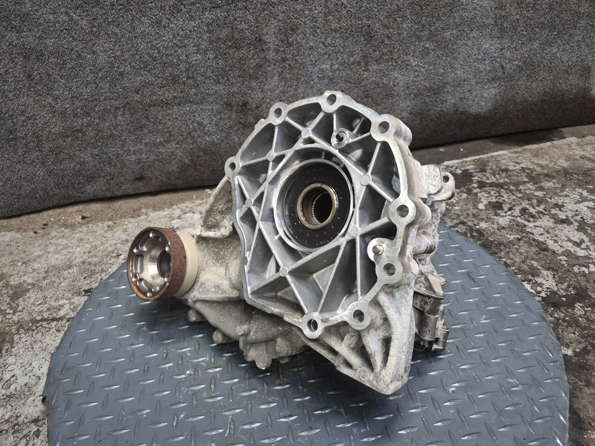 2017-2020 Maserati Levante M161 3.0L AWD Transfer Case Box w Motor 670038072