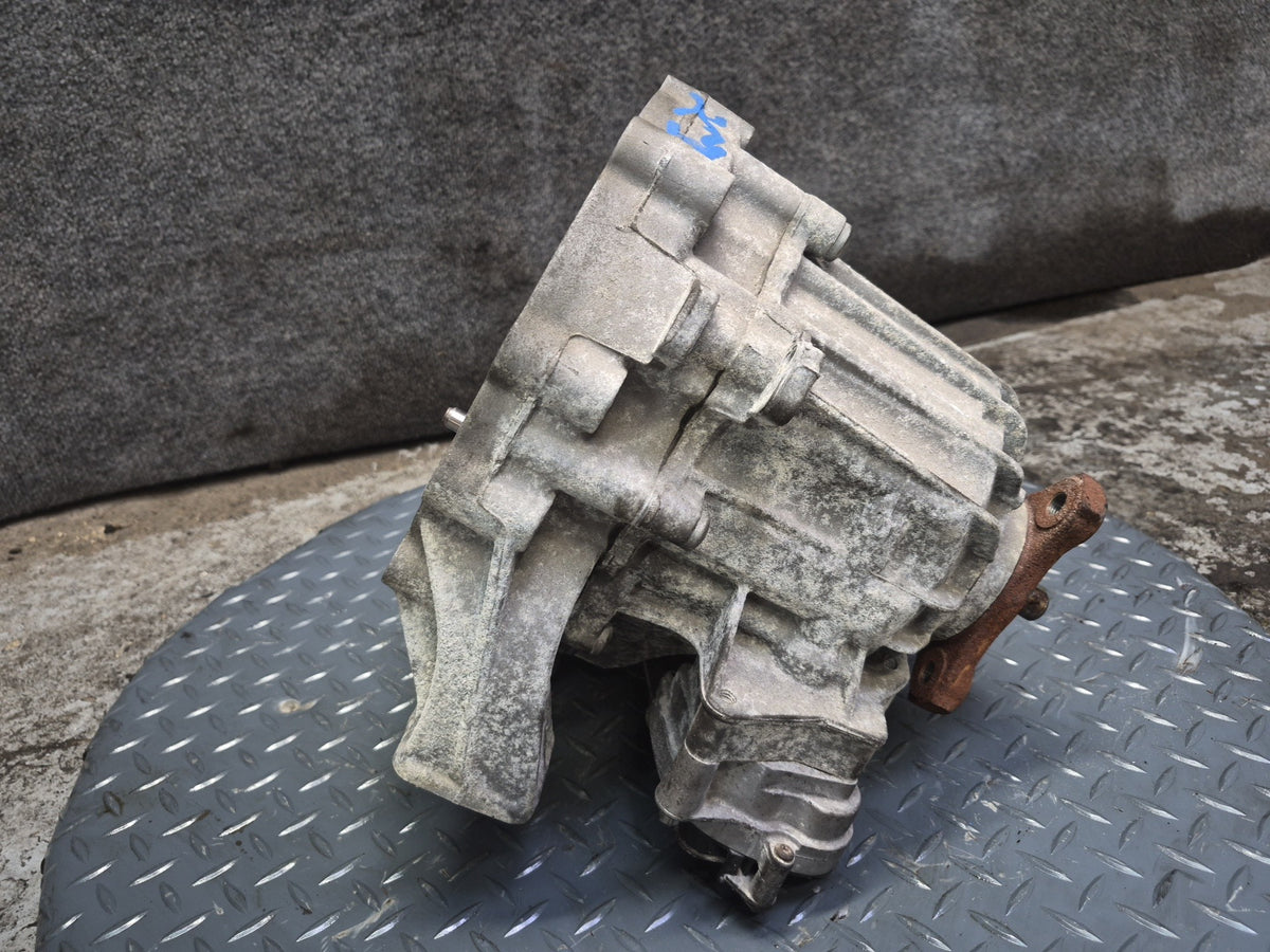 2017-2020 Maserati Levante M161 3.0L AWD Transfer Case Box w Motor 670038072