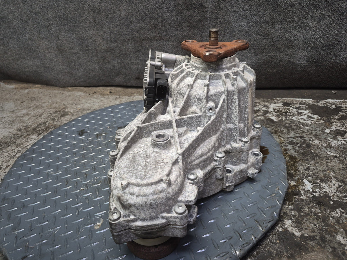 2017-2020 Maserati Levante M161 3.0L AWD Transfer Case Box w Motor 670038072