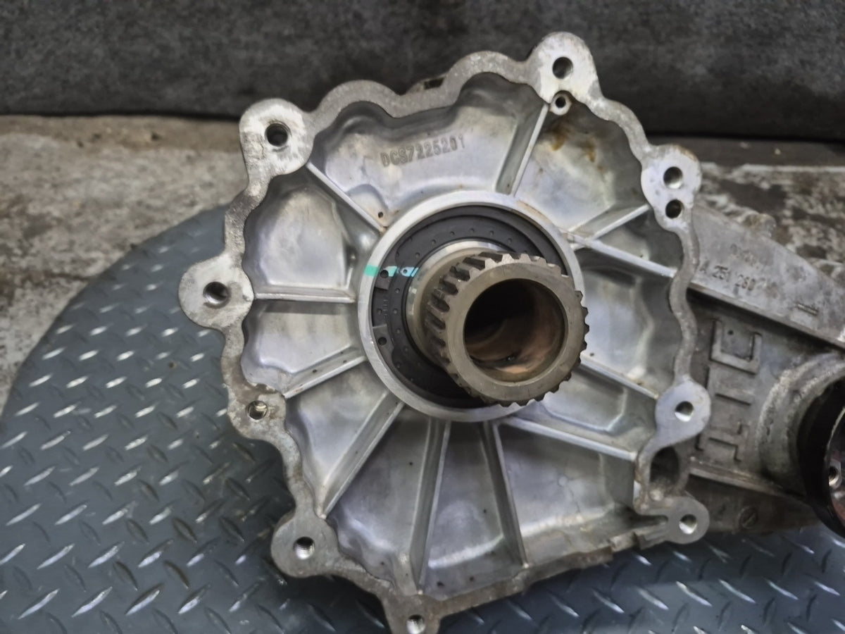 2012-2015 Mercedes W166 ML350 Diesel AWD Transmission Transfer Case Box