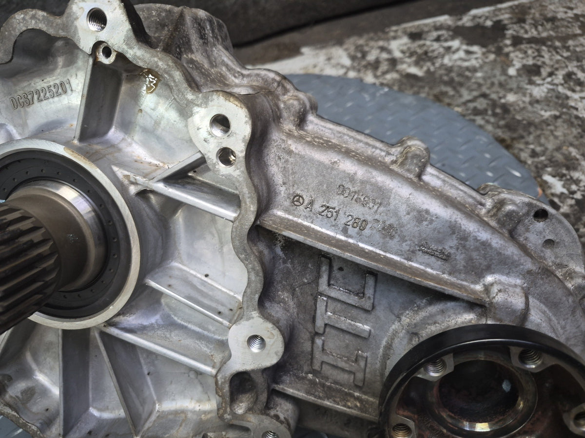 2012-2015 Mercedes W166 ML350 Diesel AWD Transmission Transfer Case Box