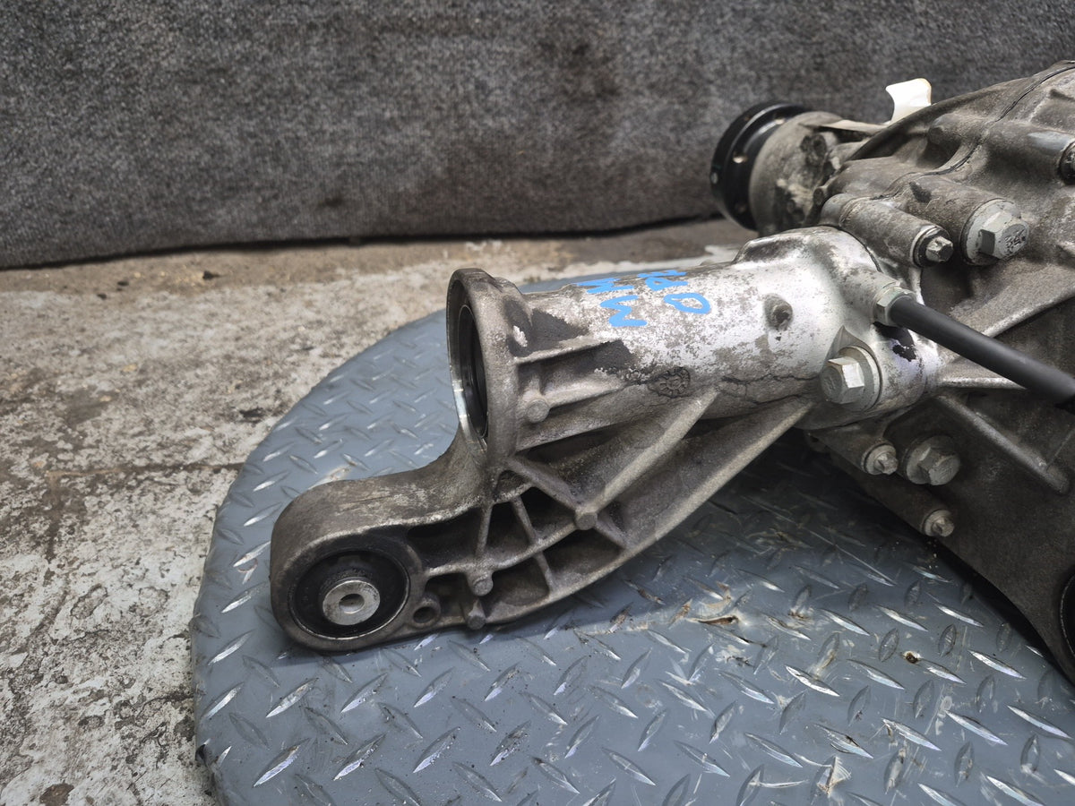 2012-2015 Mercedes W166 ML350 Front Differential Axle Carrier 3.27 Ratio