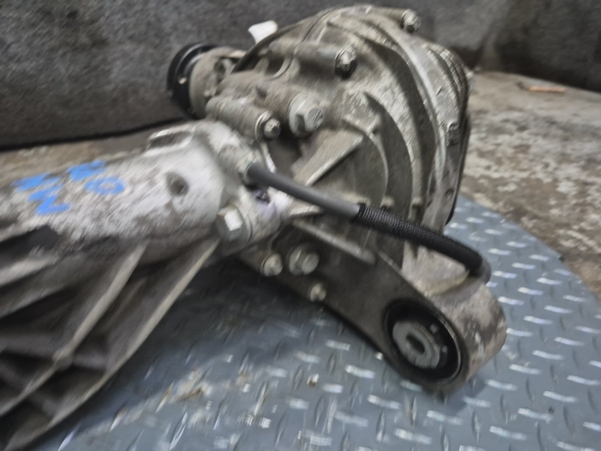 2012-2015 Mercedes W166 ML350 Front Differential Axle Carrier 3.27 Ratio