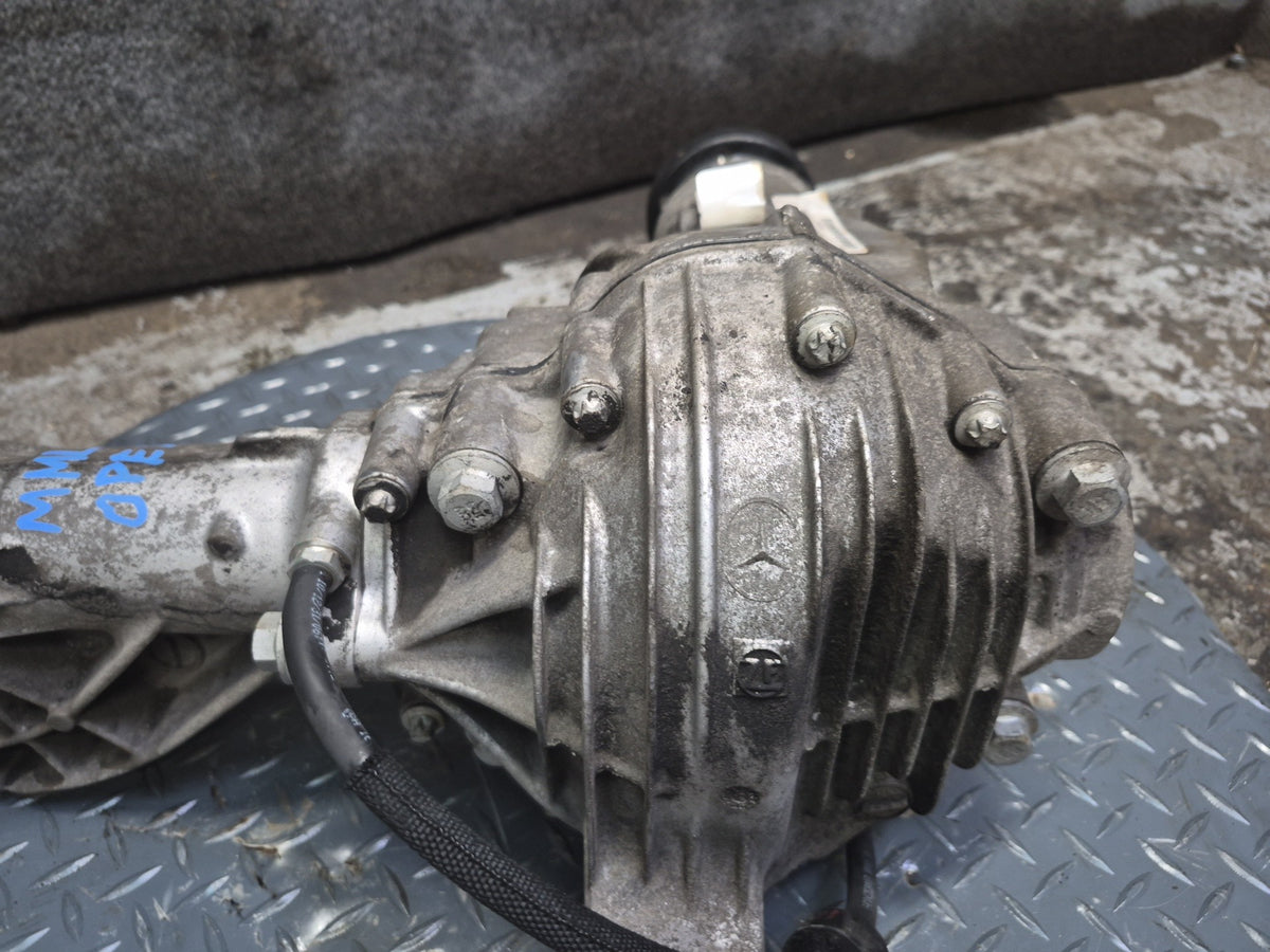 2012-2015 Mercedes W166 ML350 Front Differential Axle Carrier 3.27 Ratio
