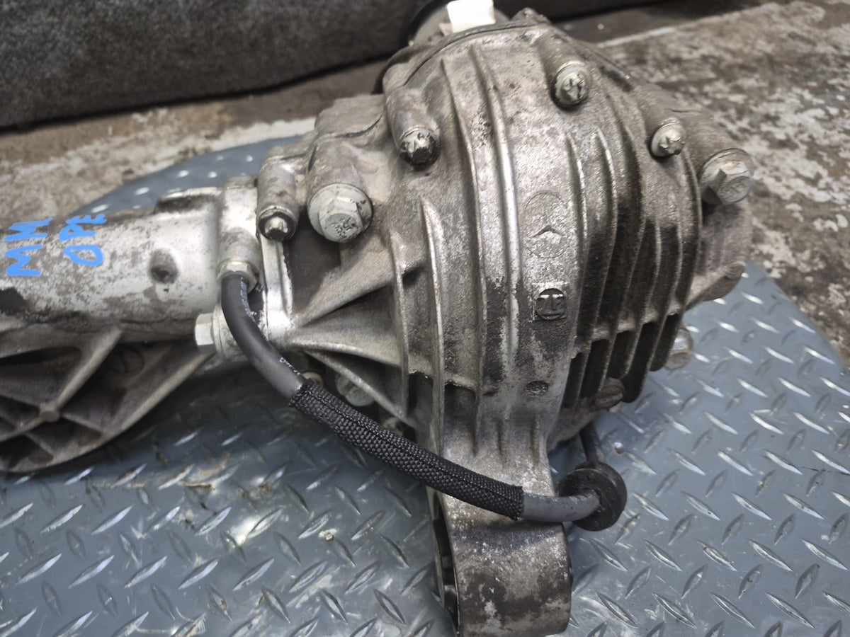 2012-2015 Mercedes W166 ML350 Front Differential Axle Carrier 3.27 Ratio