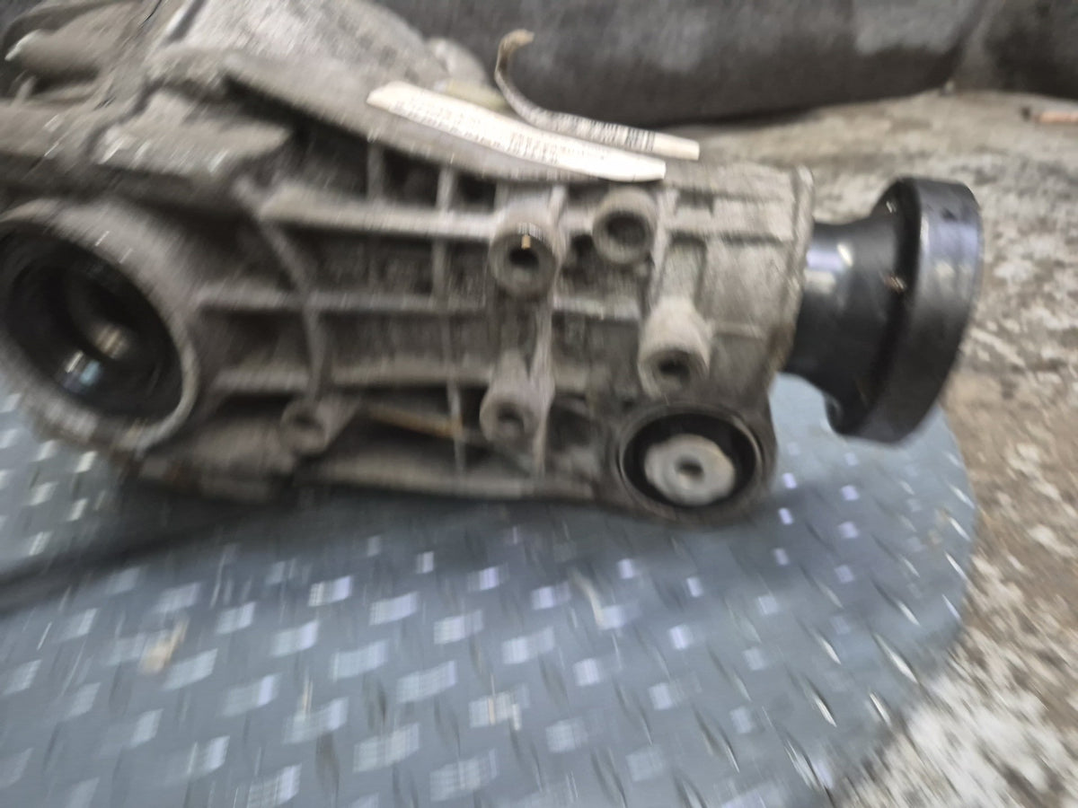 2012-2015 Mercedes W166 ML350 Front Differential Axle Carrier 3.27 Ratio