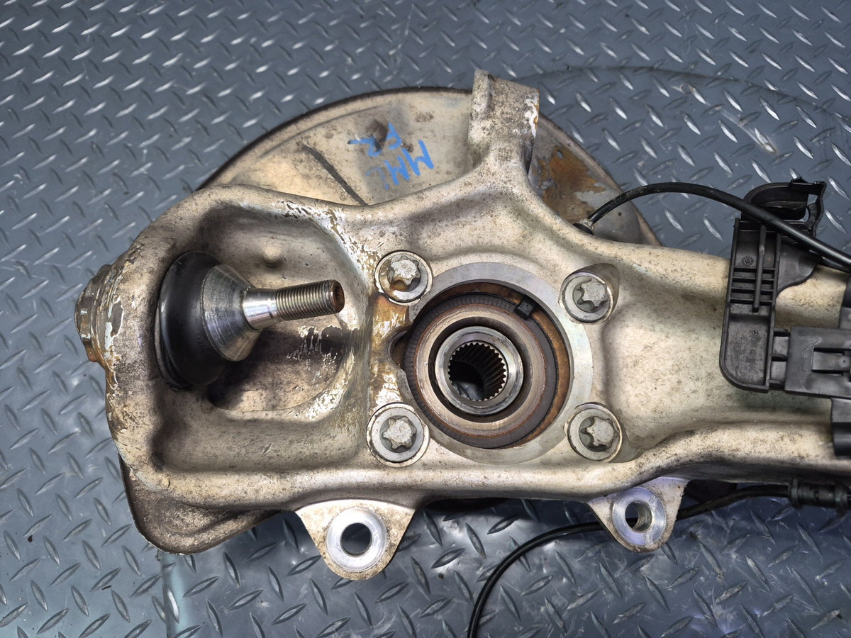 2012-2015 Mercedes W166 Ml-class AWD Front Right Spindle Knuckle Wheel Hub