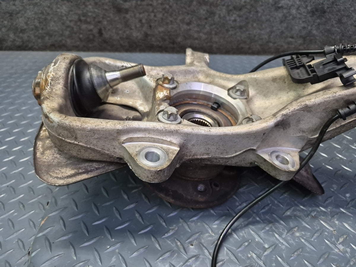 2012-2015 Mercedes W166 Ml-class AWD Front Right Spindle Knuckle Wheel Hub