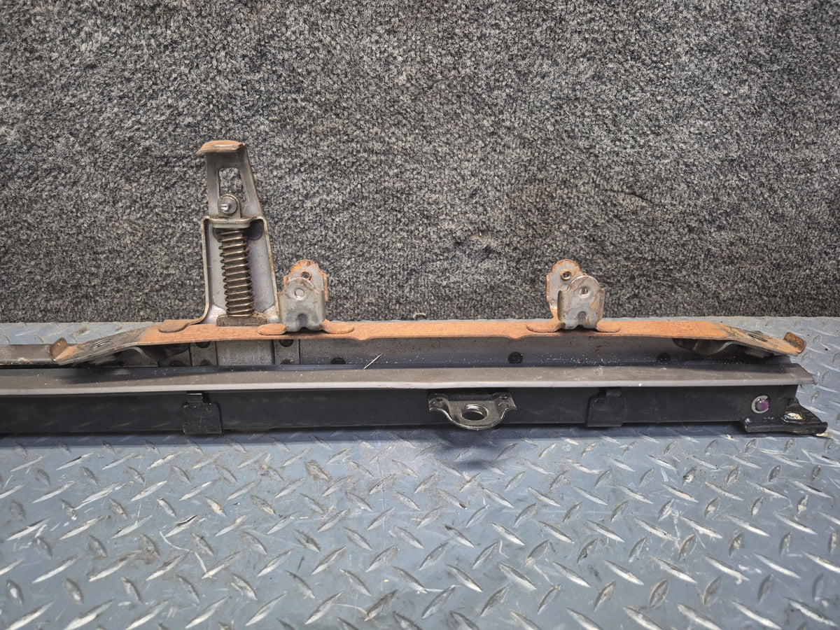 89-99 Toyota Hiace KZH106W Set of 2 Second ROW Seat Slide Track Rail OEM