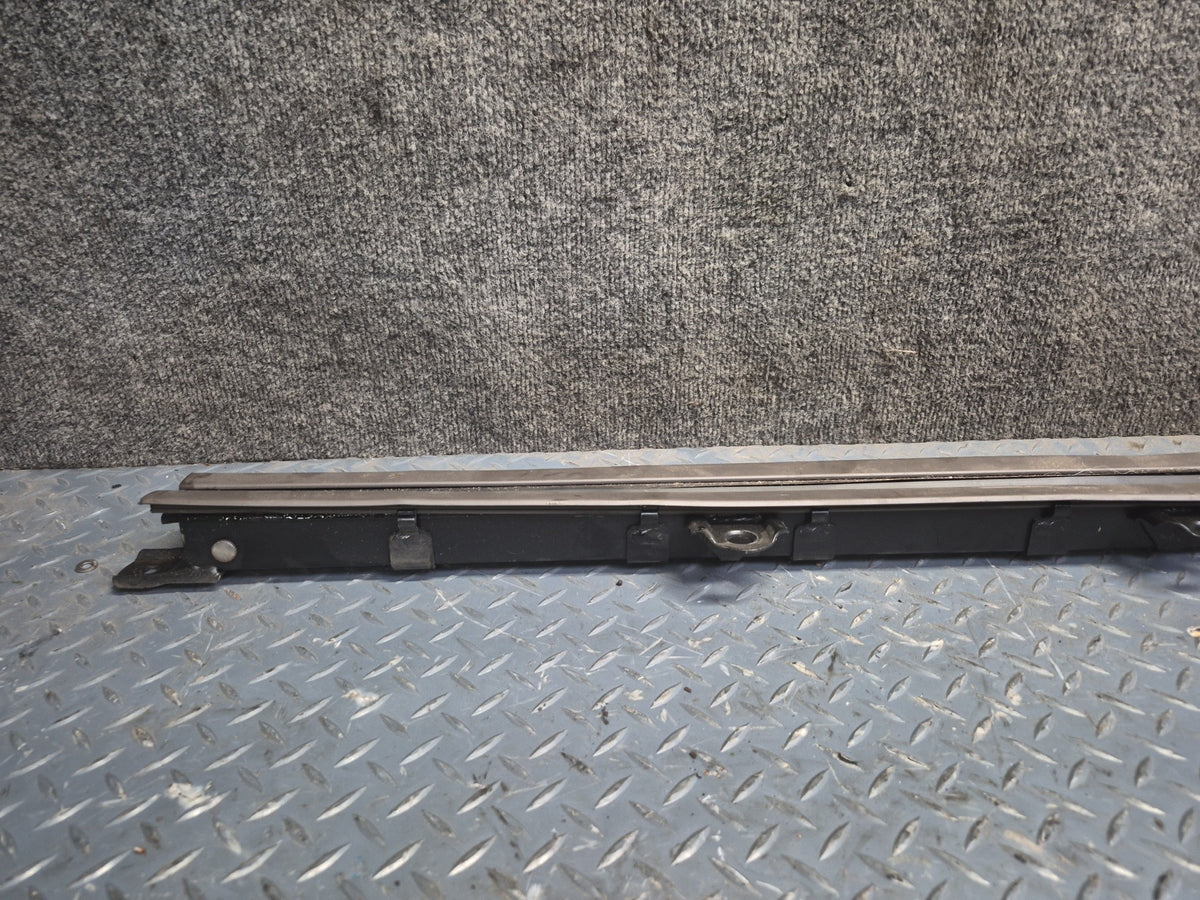 89-99 Toyota Hiace KZH106W Set of 2 Second ROW Seat Slide Track Rail OEM