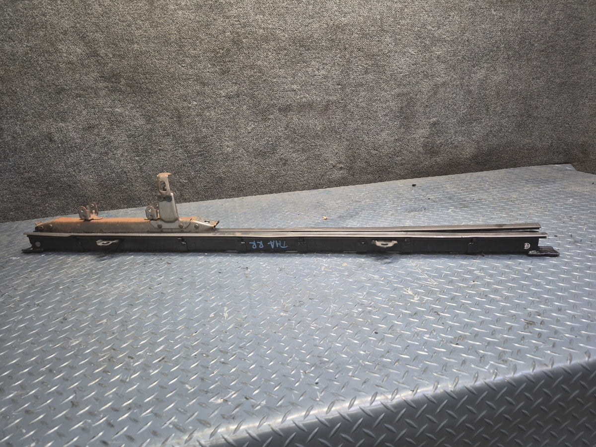89-99 Toyota Hiace KZH106W Set of 2 Second ROW Seat Slide Track Rail OEM