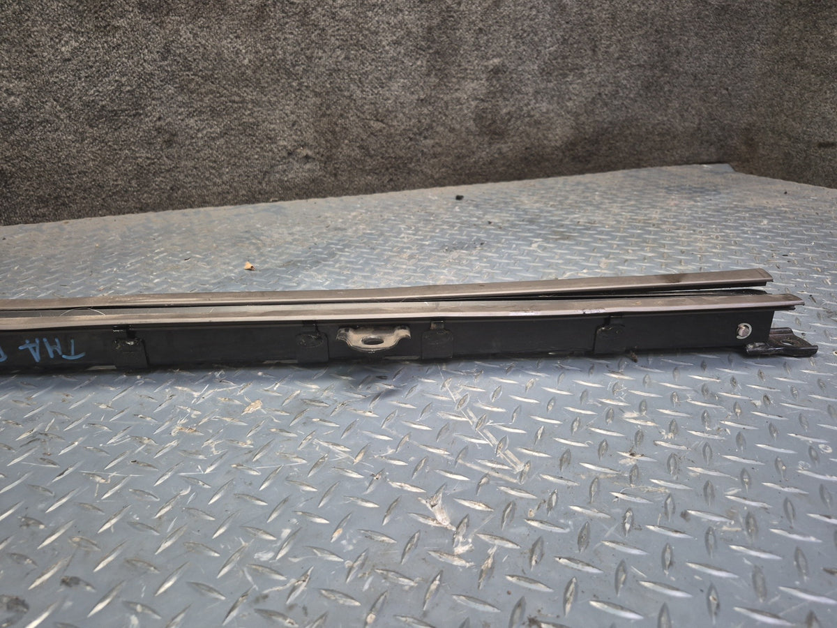 89-99 Toyota Hiace KZH106W Set of 2 Second ROW Seat Slide Track Rail OEM