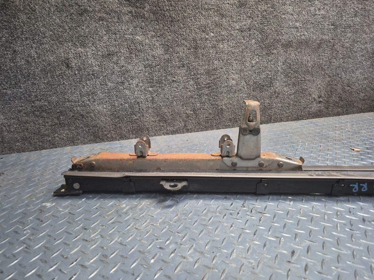 89-99 Toyota Hiace KZH106W Set of 2 Second ROW Seat Slide Track Rail OEM