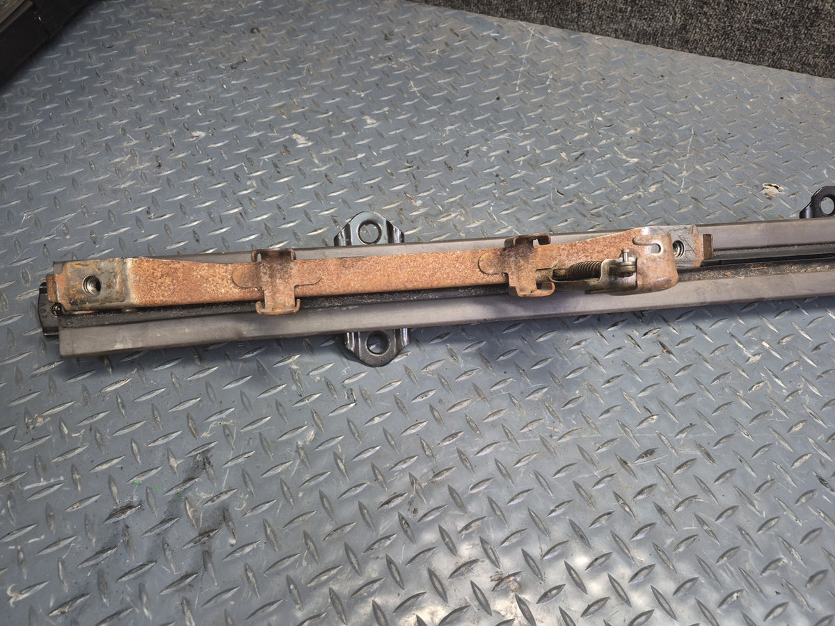 89-99 Toyota Hiace KZH106W Set of 2 Second ROW Seat Slide Track Rail OEM