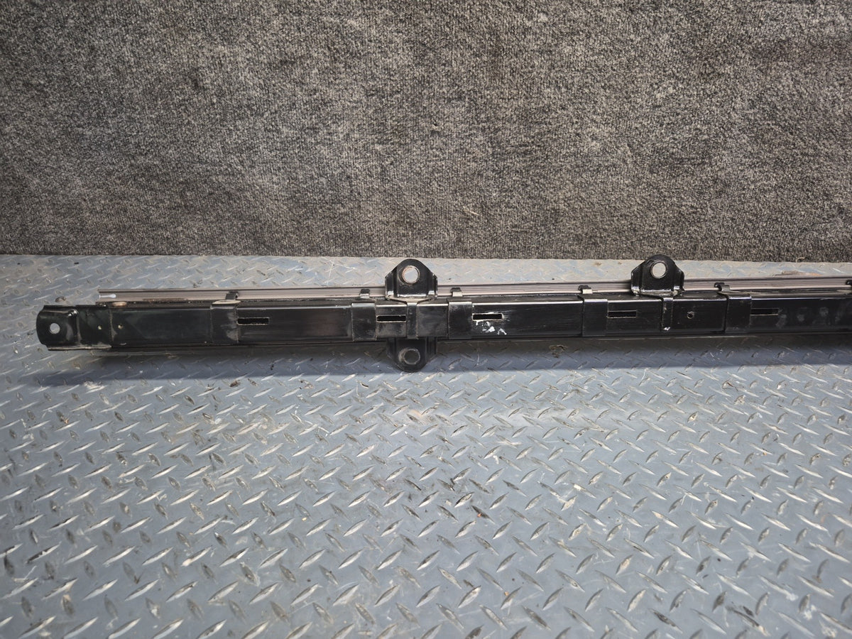 89-99 Toyota Hiace KZH106W Set of 2 Second ROW Seat Slide Track Rail OEM