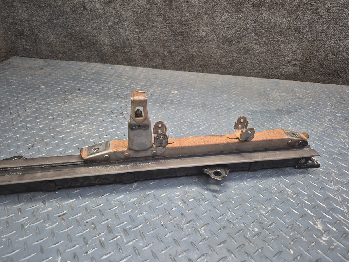 89-99 Toyota Hiace KZH106W Set of 2 Second ROW Seat Slide Track Rail OEM