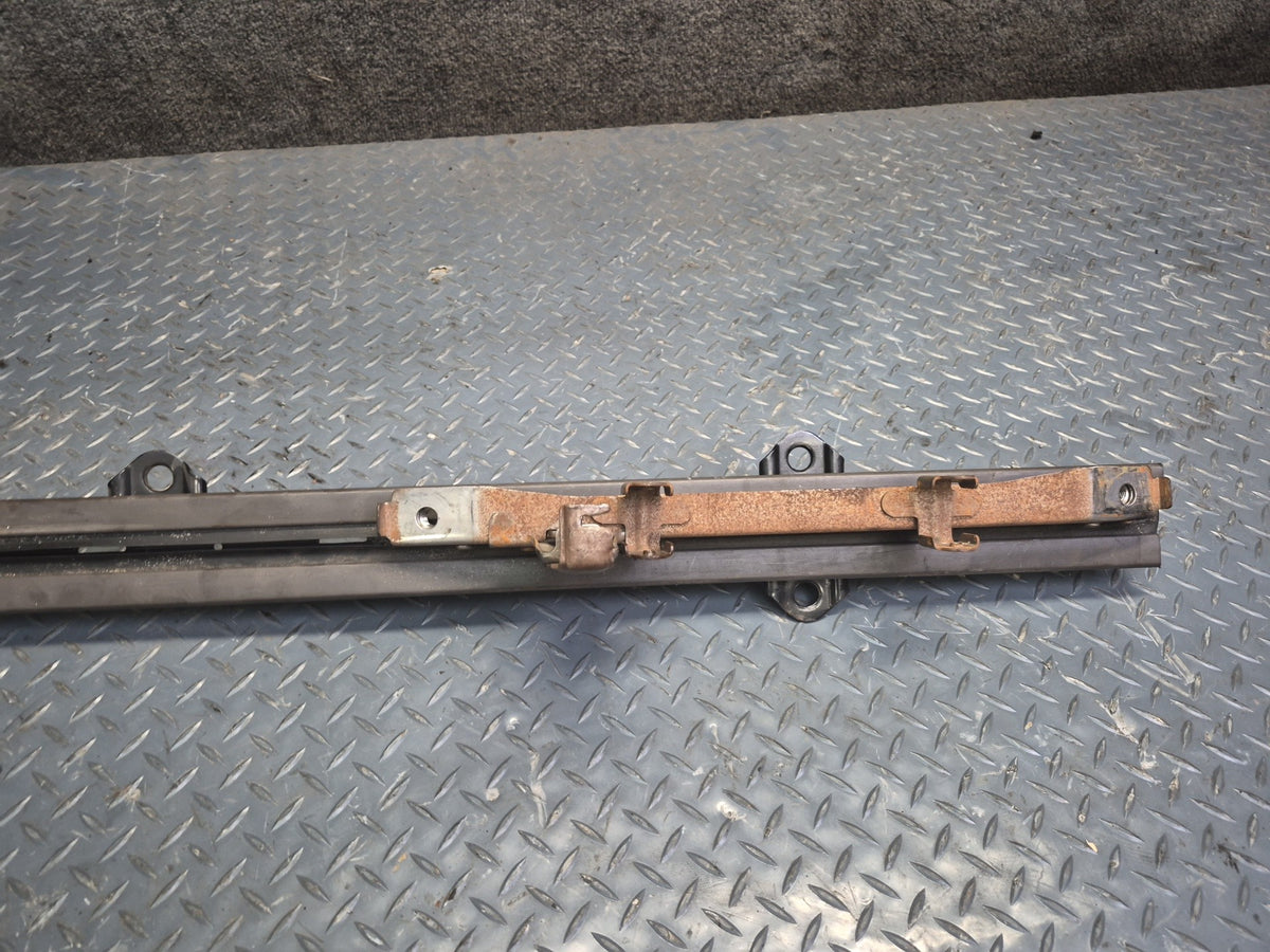 89-99 Toyota Hiace KZH106W Set of 2 Second ROW Seat Slide Track Rail OEM