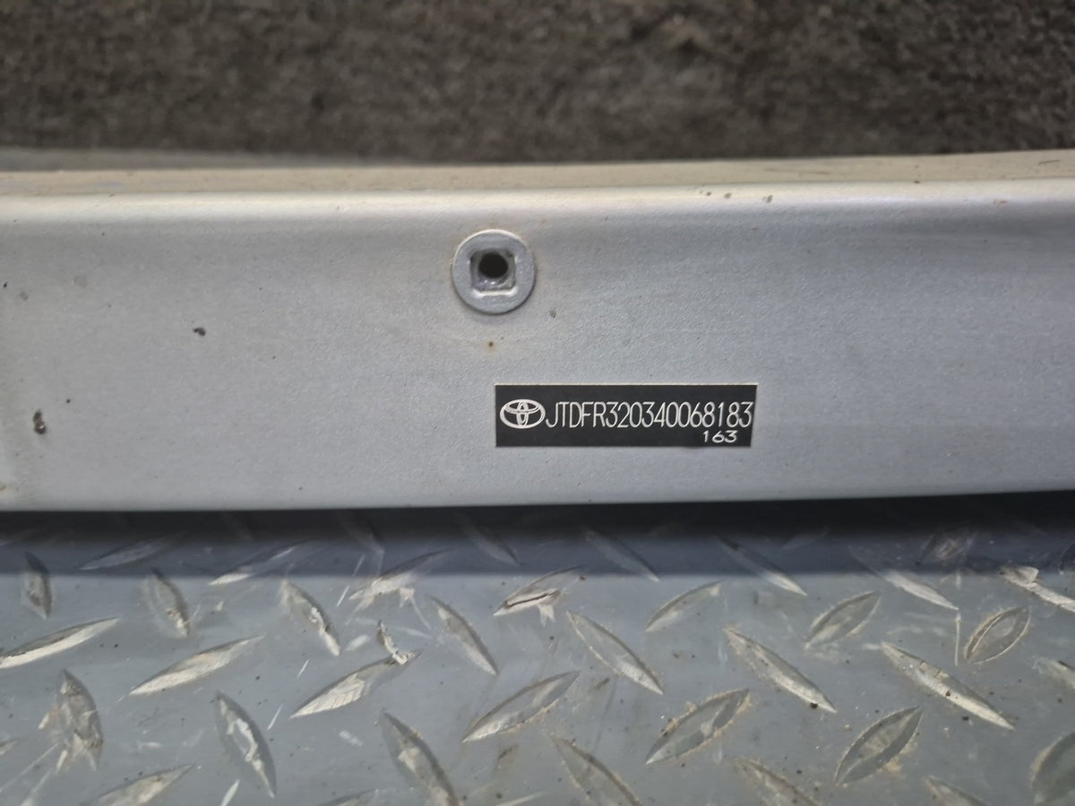 00-05 Toyota MR2 Spyder ZZW30L Rear Bumper Crash Impact Reinforcement Bar OEM