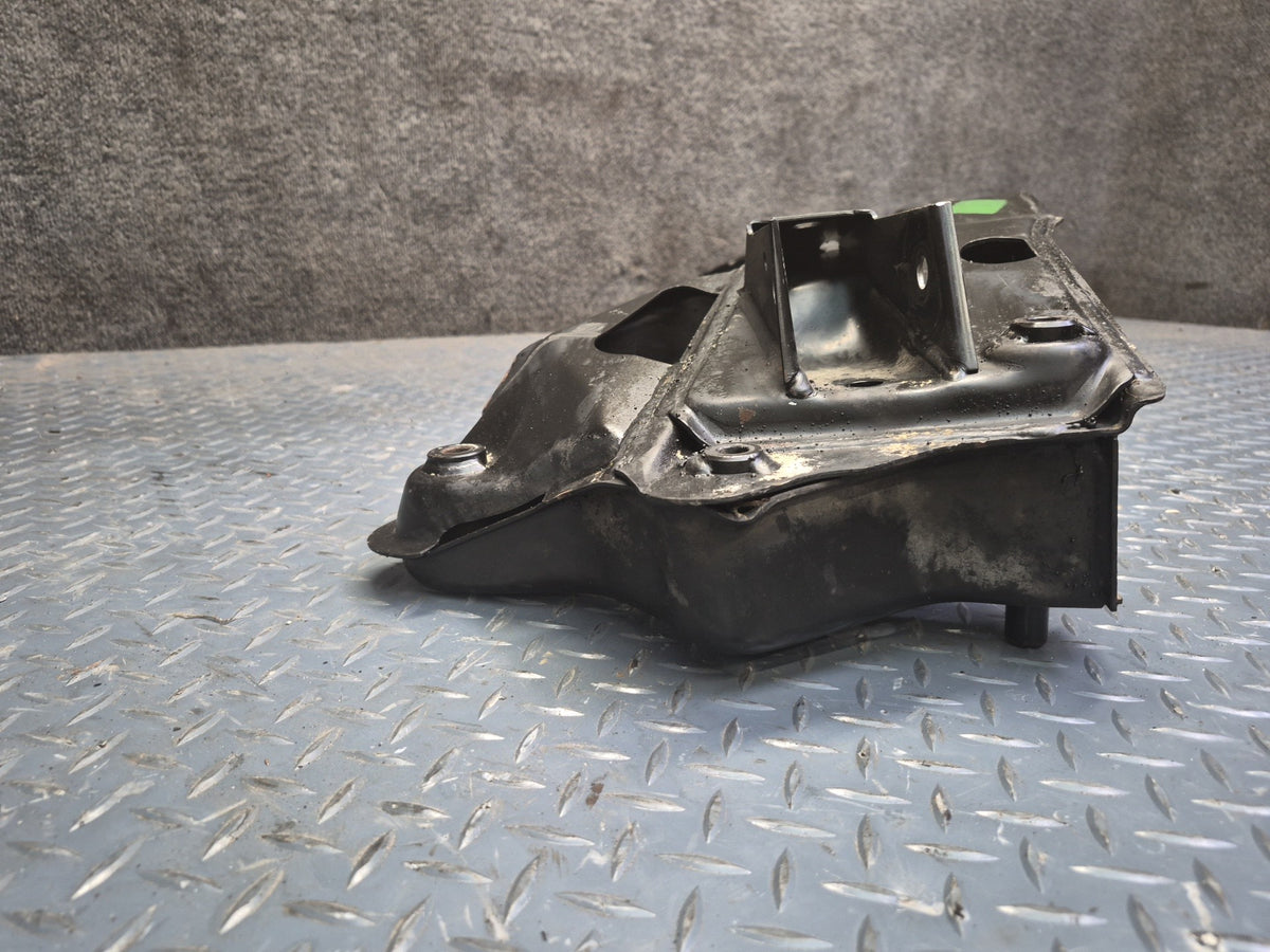 1994-1997 BMW E31 840Ci Front Suspension Subframe Crossmember Carrier Cradle