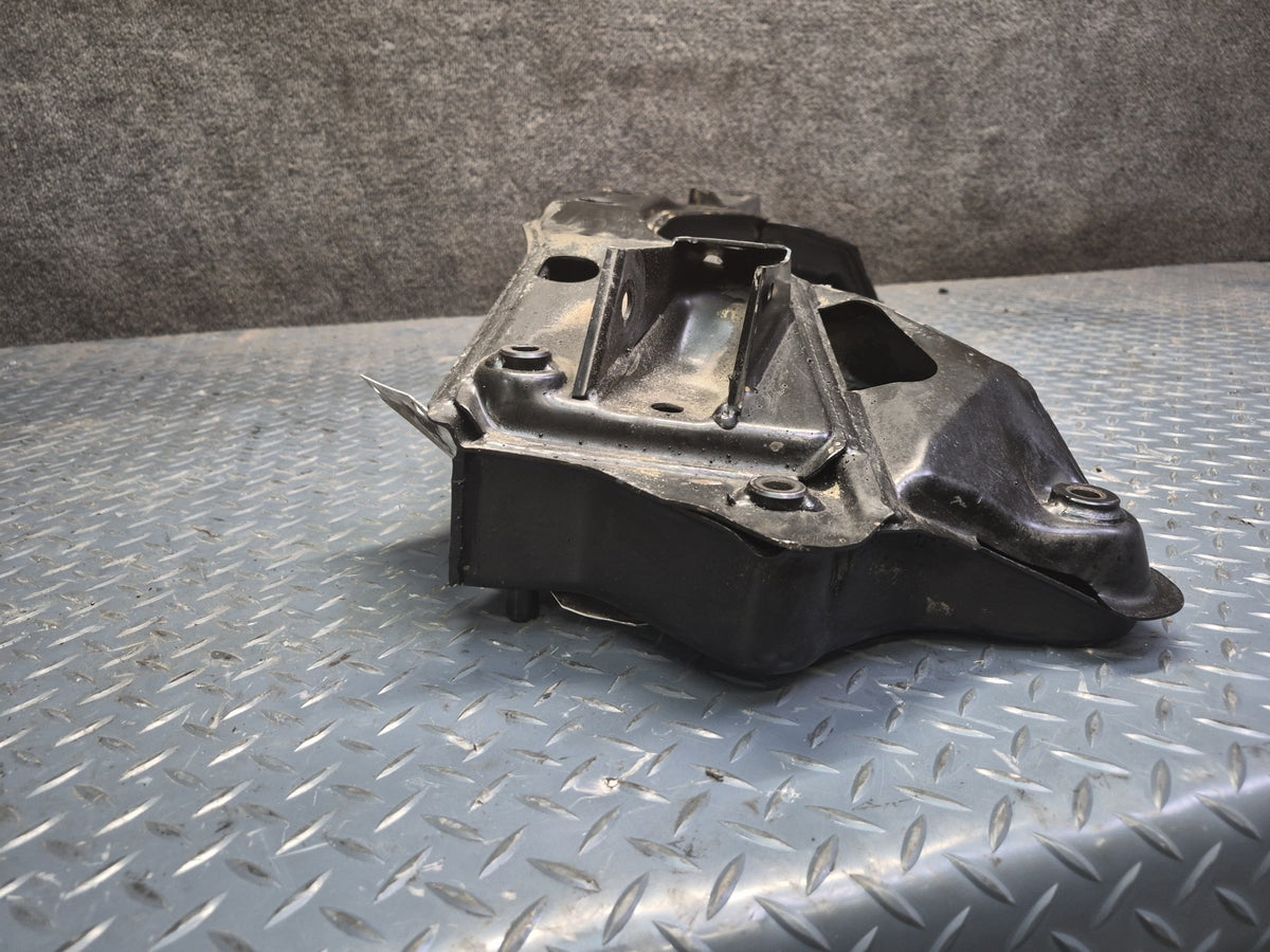 1994-1997 BMW E31 840Ci Front Suspension Subframe Crossmember Carrier Cradle