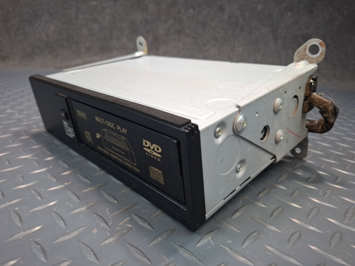 2005-2007 Lexus UZJ100L LX470 Multi-disc CD Changer Audio Player 86270-60114