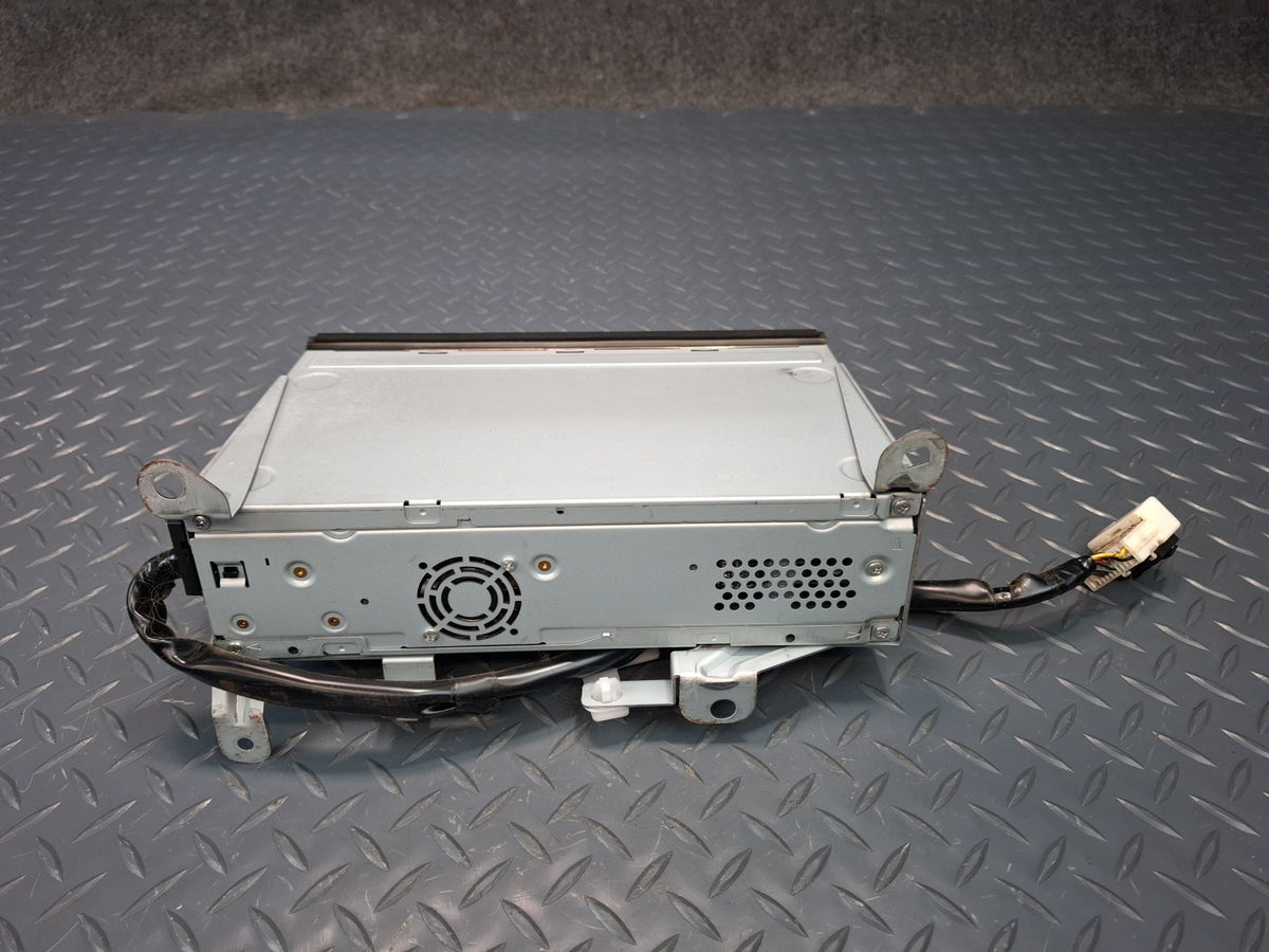 2005-2007 Lexus UZJ100L LX470 Multi-disc CD Changer Audio Player 86270-60114
