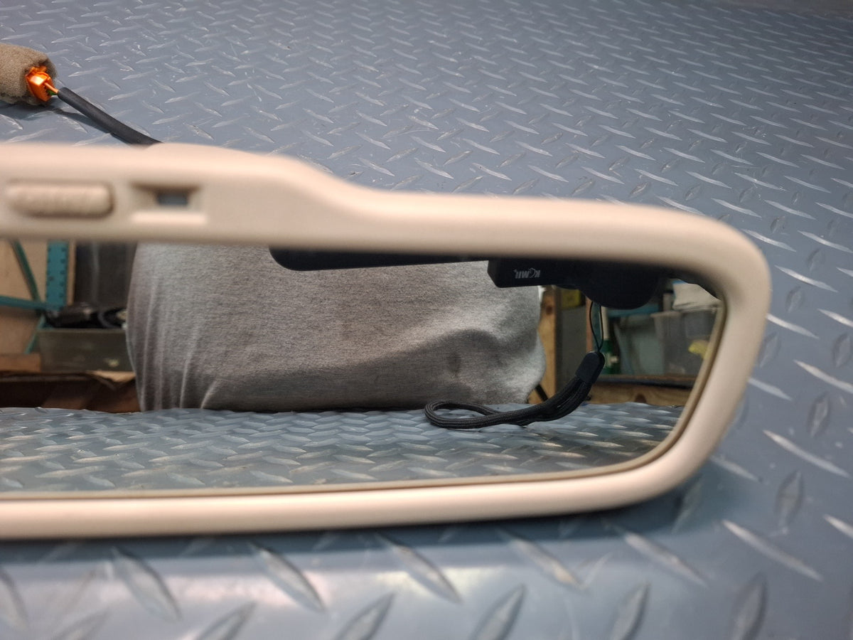 2003-2007 Lexus UZJ100L LX470 Auto Dimming Interior Rear View Mirror