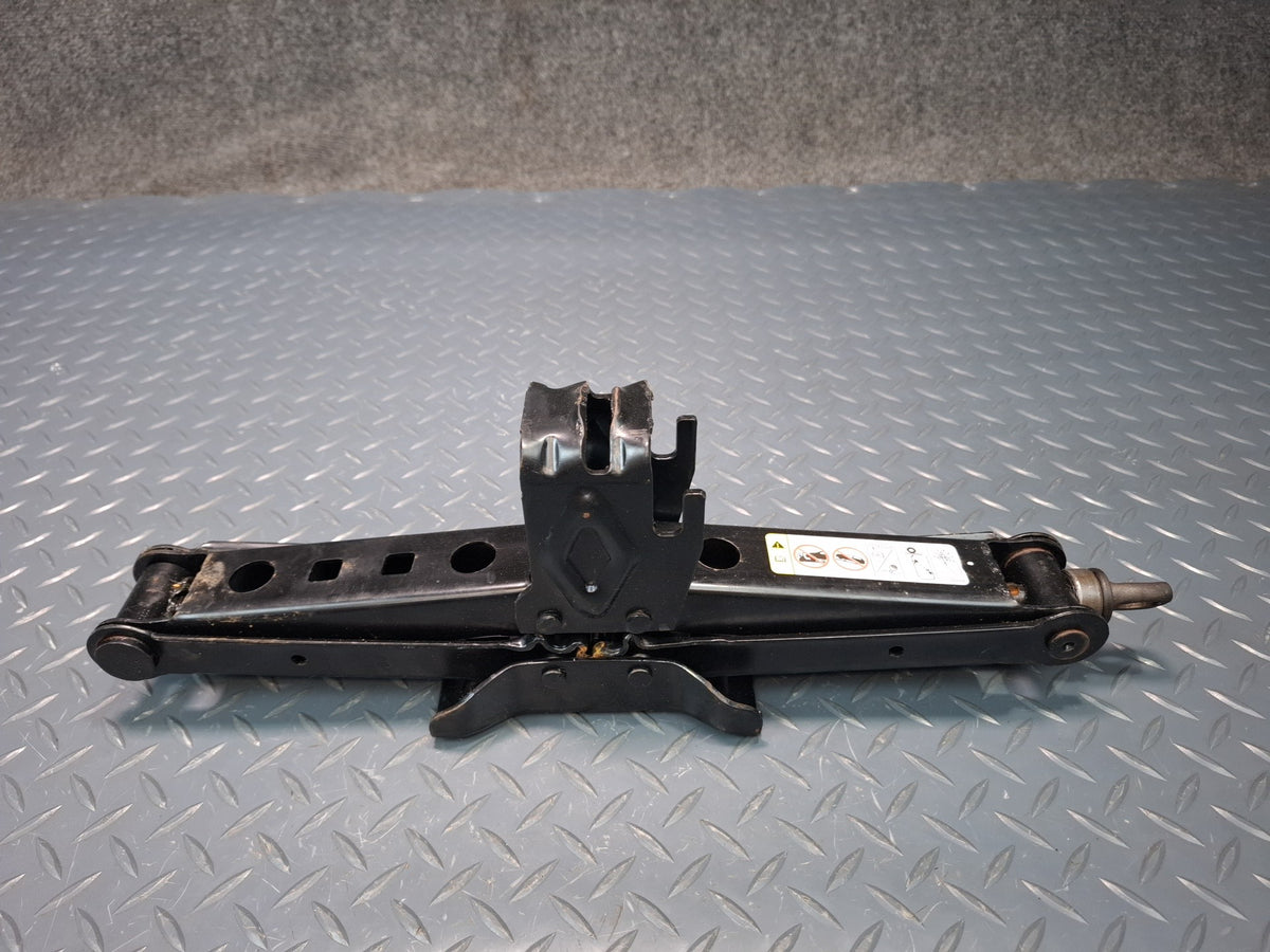 2017-2020 Maserati Levante M161 Emergency Spare Tire Lift Jack w Wrench