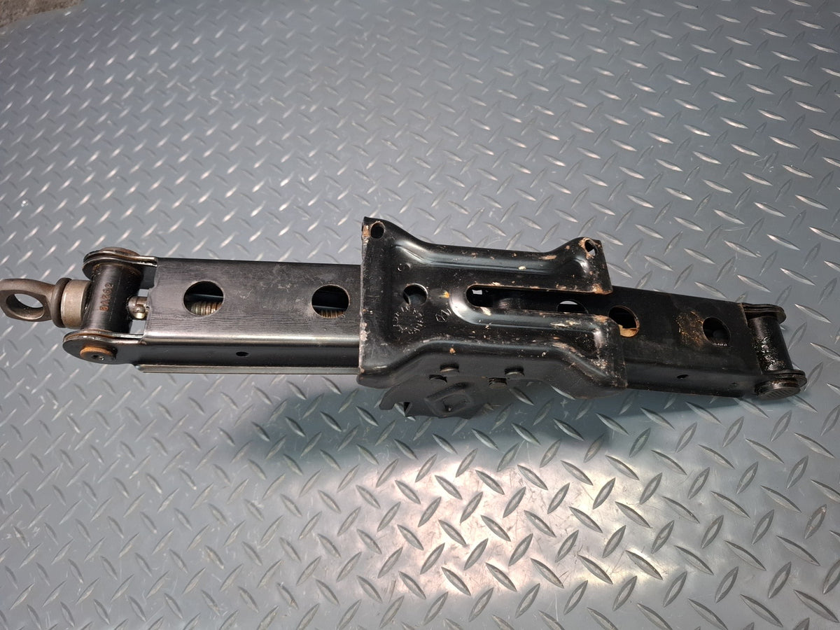 2017-2020 Maserati Levante M161 Emergency Spare Tire Lift Jack w Wrench