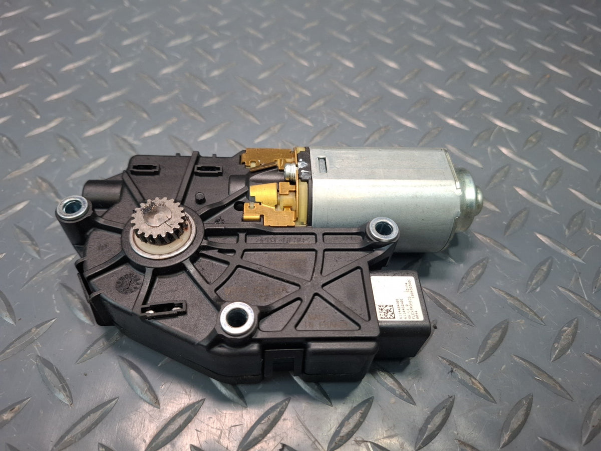 2017-2020 Maserati Levante M161 Sunroof Motor Drive Unit