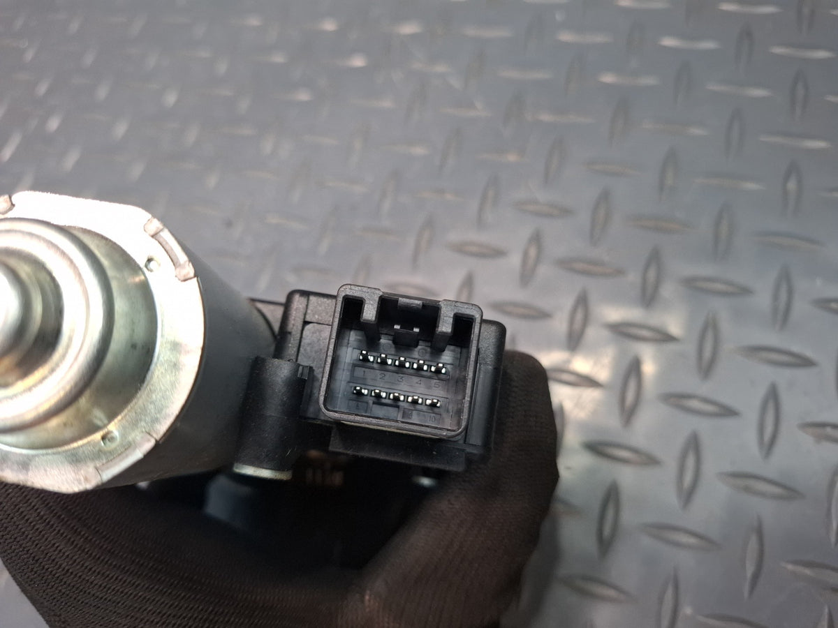 2017-2020 Maserati Levante M161 Sunroof Motor Drive Unit