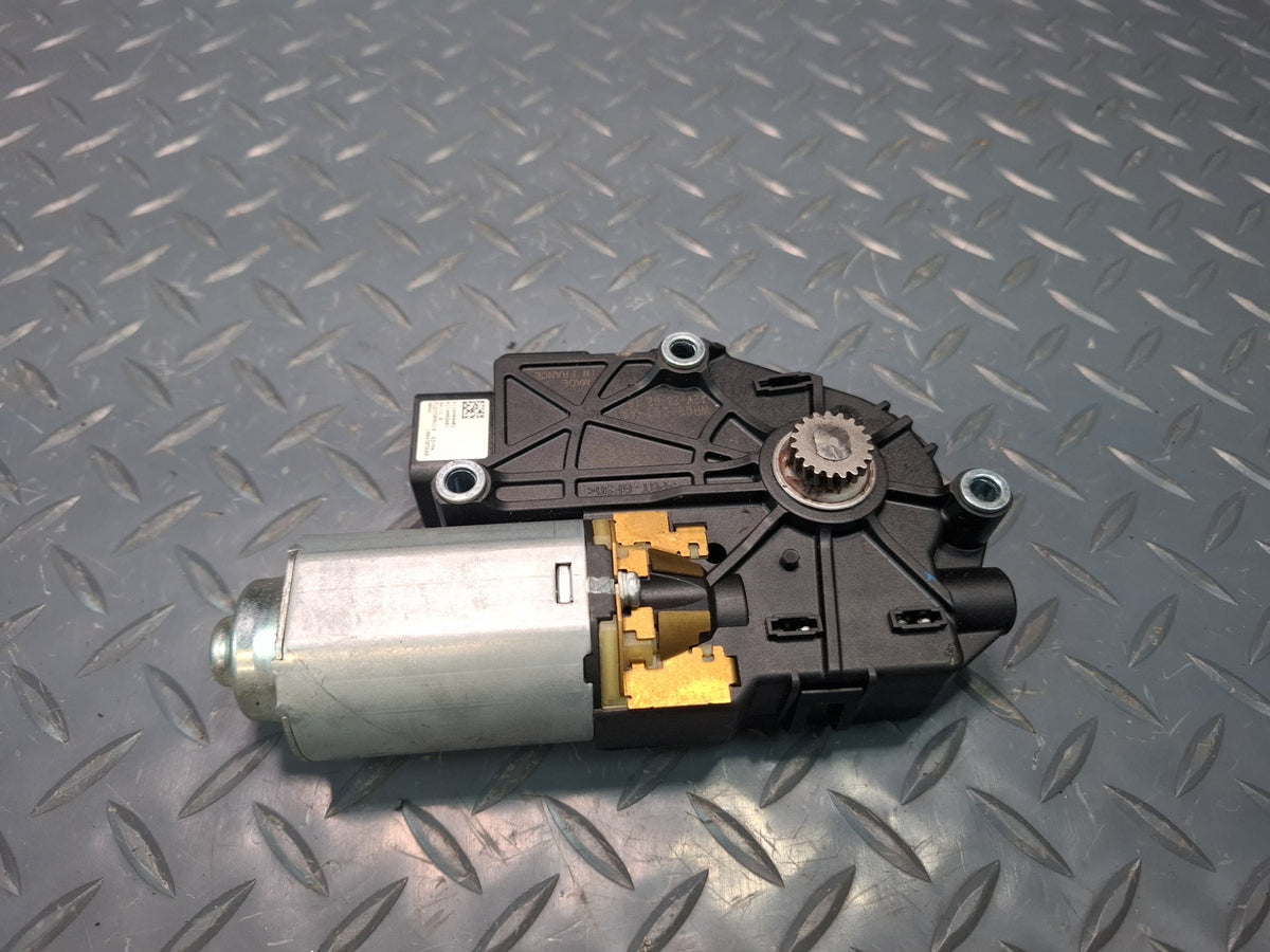 2017-2020 Maserati Levante M161 Sunroof Motor Drive Unit