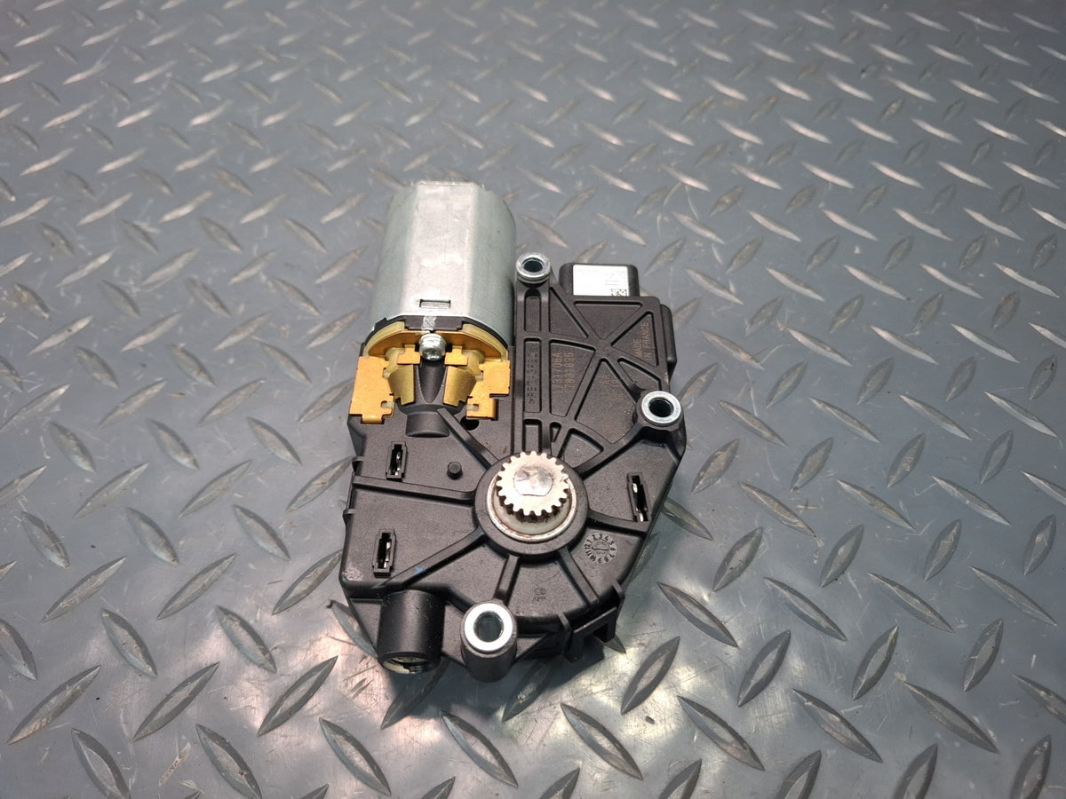 2017-2020 Maserati Levante M161 Sunroof Motor Drive Unit