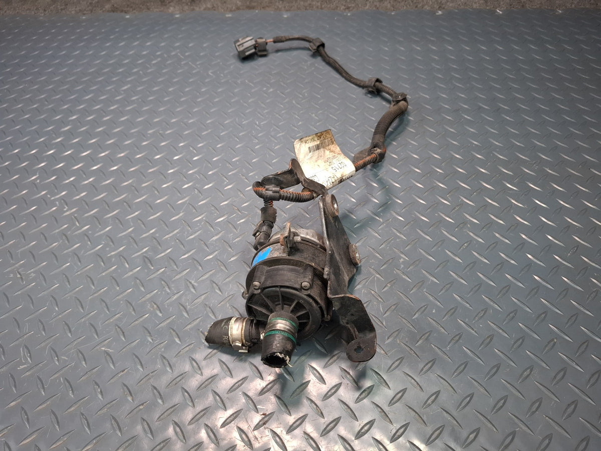 2017-2020 Maserati Levante M161 Auxiliary AUX Coolant Water Pump 670005347