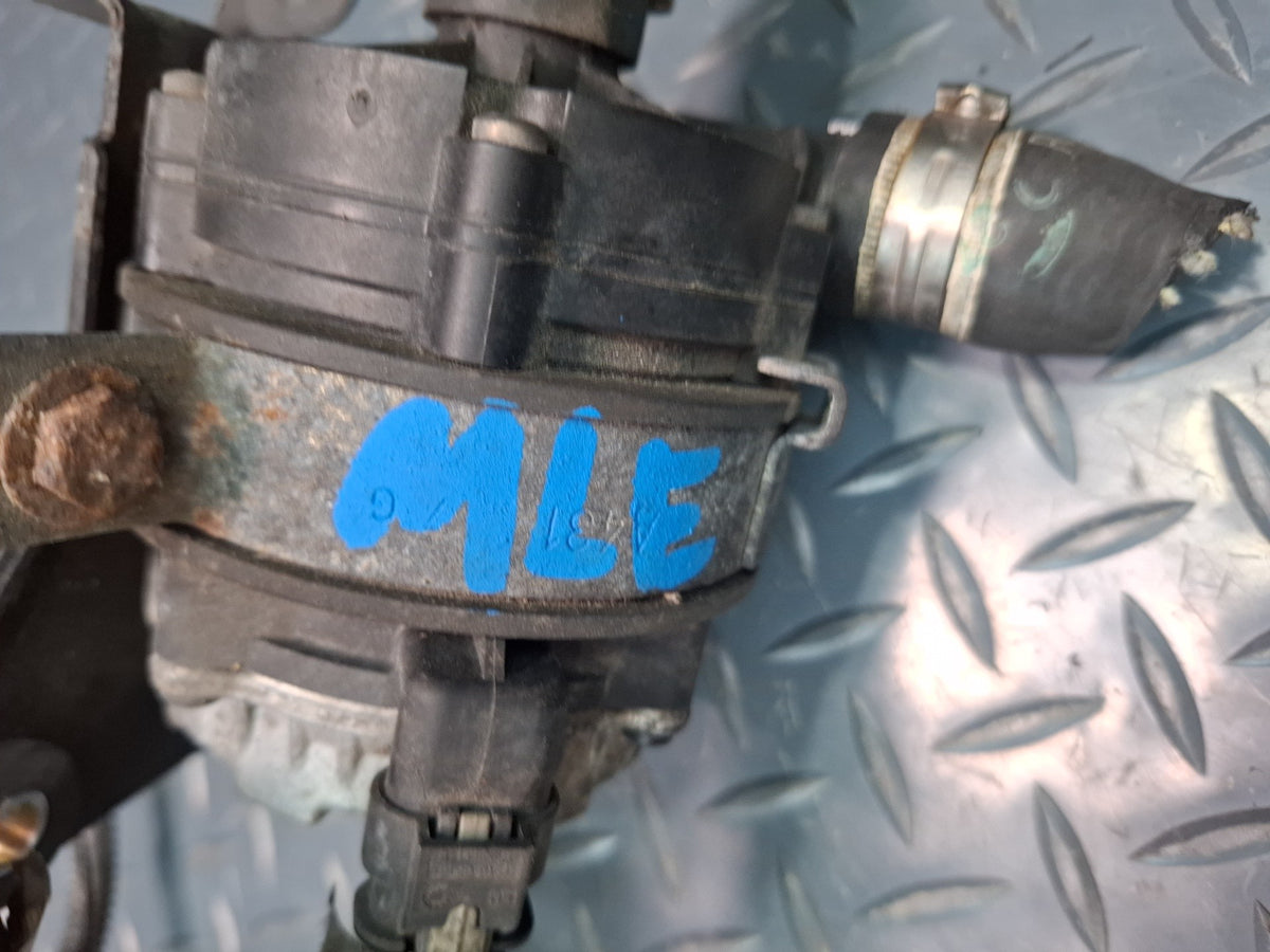 2017-2020 Maserati Levante M161 Auxiliary AUX Coolant Water Pump 670005347