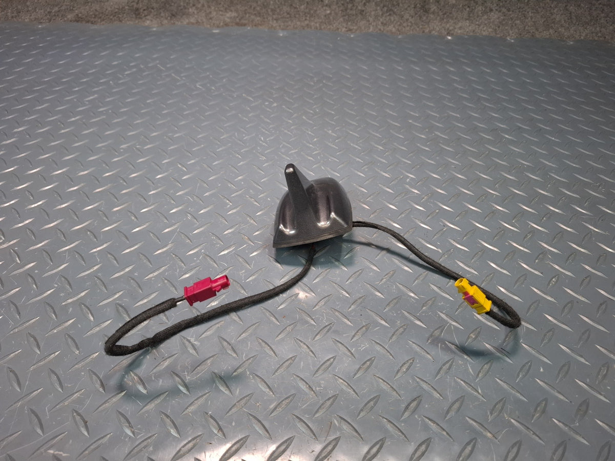 2017-2020 Maserati Levante M161 Rear Shark FIN Antenna 670076136