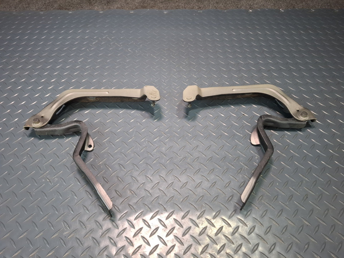 2017-2020 Maserati Levante M161 Front Left & Right Hood Hinge Support Set of 2