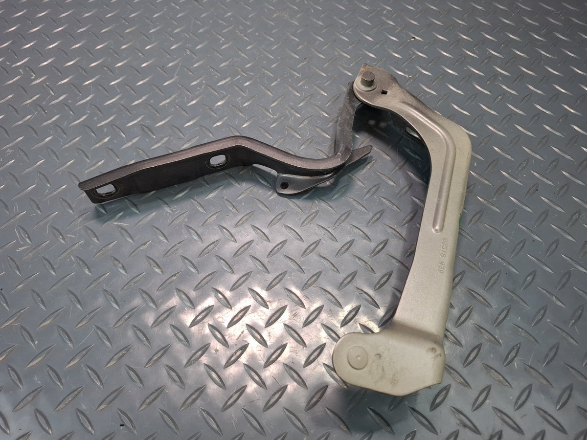 2017-2020 Maserati Levante M161 Front Left & Right Hood Hinge Support Set of 2