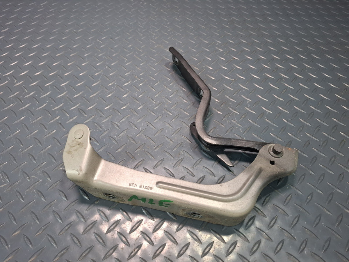2017-2020 Maserati Levante M161 Front Left & Right Hood Hinge Support Set of 2