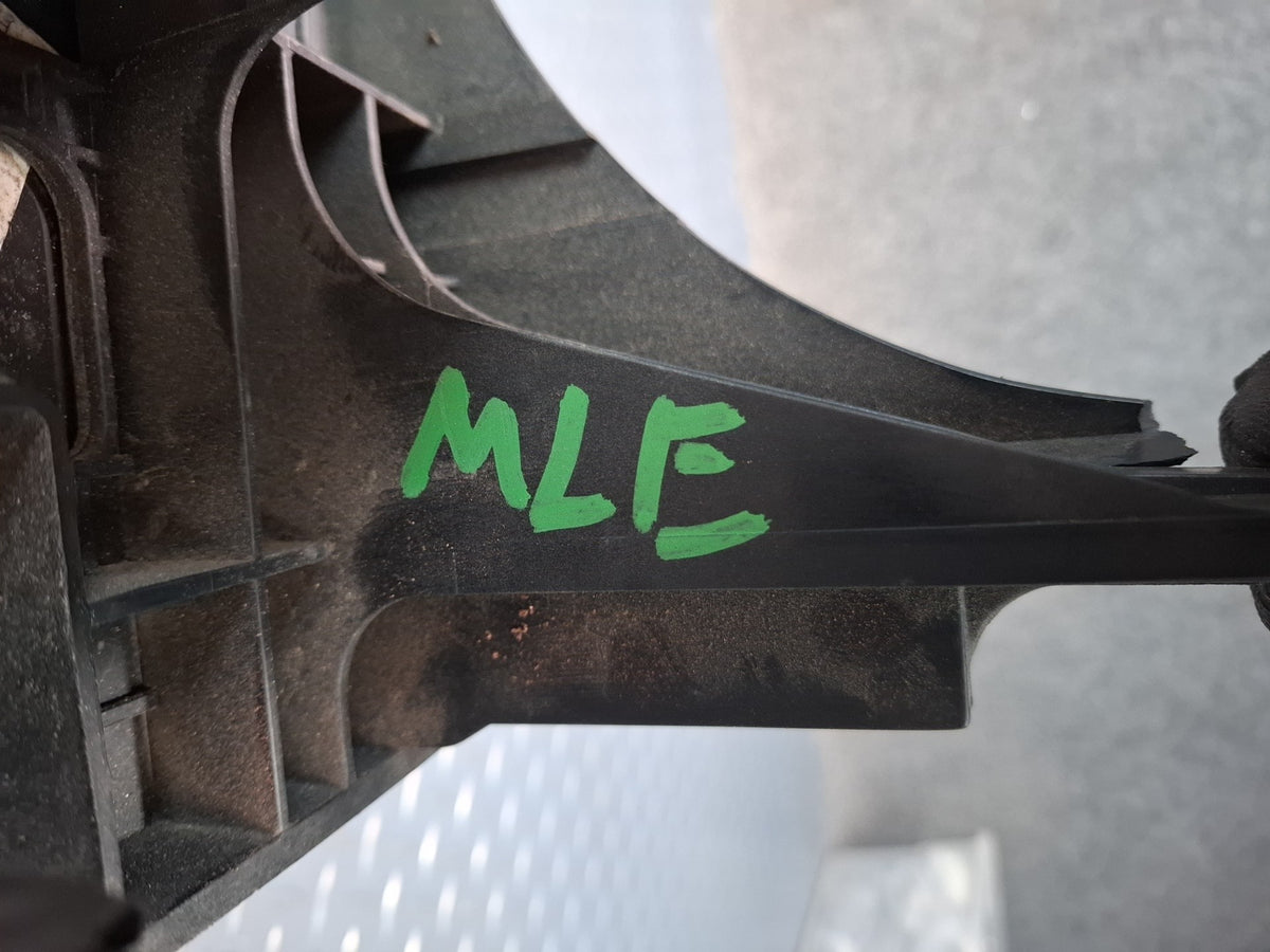 2017-2020 Maserati Levante M161 Engine Bay Fuse Relay Box