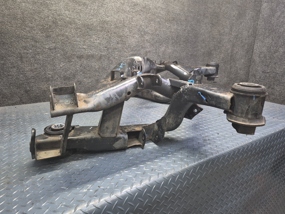 02-03 Ford Thunderbird Rear Suspension Sub Frame Crossmember Carrier 140K OEM